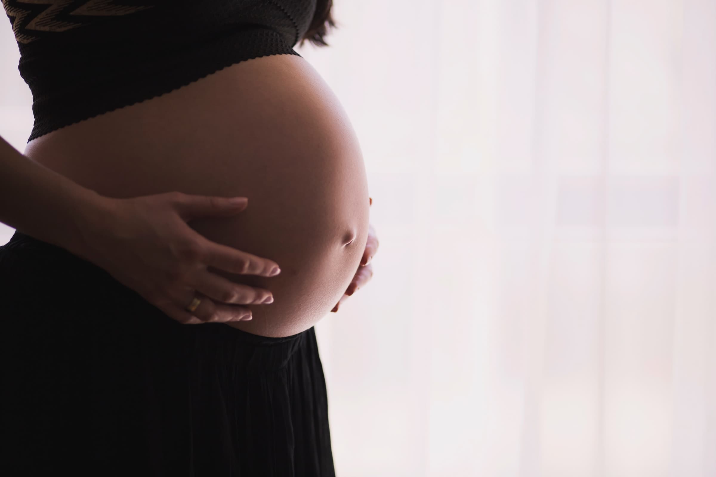 How does IVF gestational surrogacy work?
